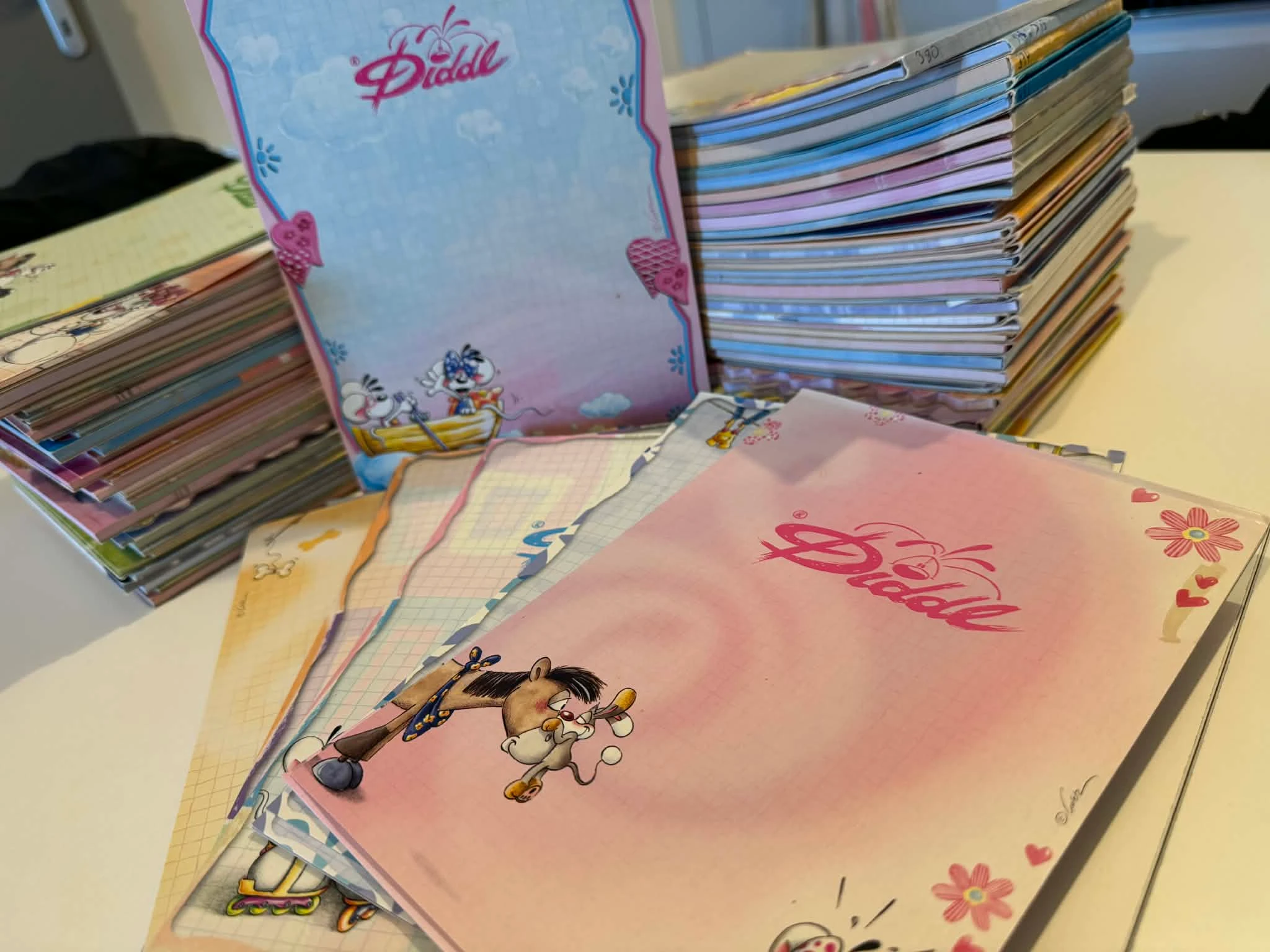 Pack of 230 Vintage Diddl Sheets – photo 2
